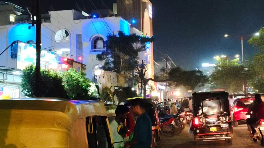 कटकट गेट ते पोलिस मेस : 'अघोषित पार्किंग'मुळे वाहतूक ठप्प, नागरिक त्रस्त