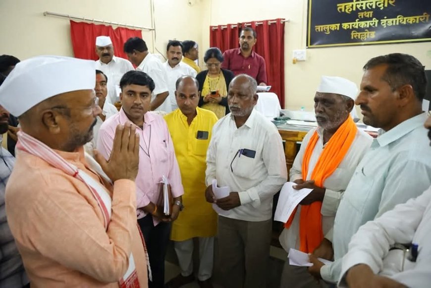 "शेतकऱ्यांच्या दु:खात शासन खंबीरपणे सोबत!" ३४ लाखांची मदत आमदार अब्दुल सत्तार यांचा पुढाकार