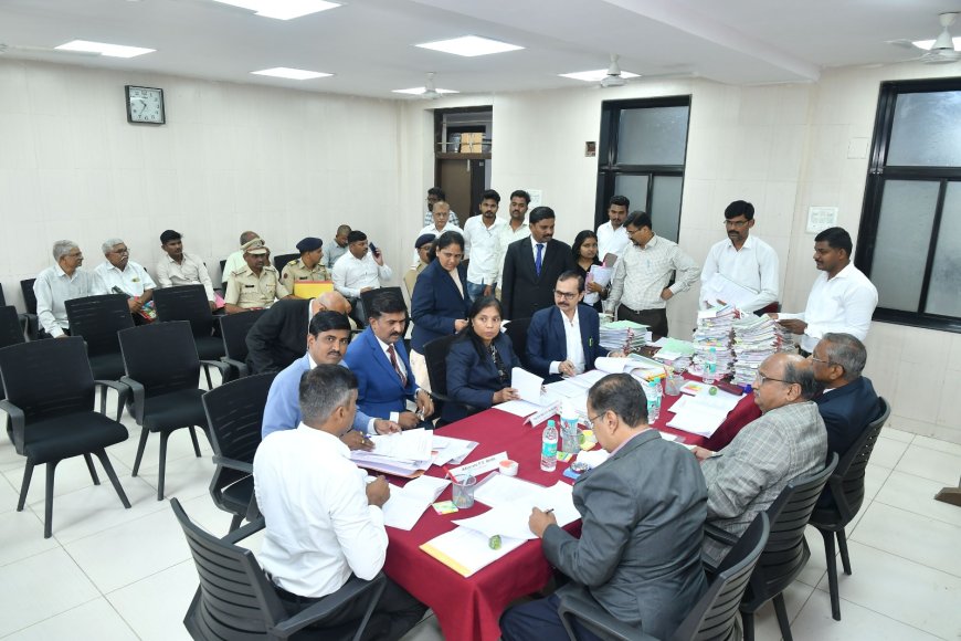 सेवाविषयक प्रलंबित प्रकरणांचा निपटारा! महाराष्ट्र प्रशासकीय न्यायाधिकरण, औरंगाबाद येथे लोक अदालतीद्वारे ३८ प्रकरणे निकाली!