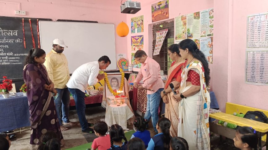 "एक हात मदतीचा" उपक्रमातून विद्यार्थ्यांना शैक्षणिक साहित्याचे वाटप