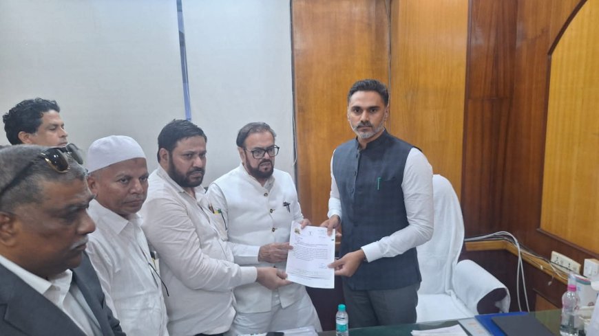 आ. अबु आसिम आजमी यांच्या नेतृत्वाखाली कुरैशी समाजाच्या व्यापाऱ्यांसाठी गृहराज्यमंत्री योगेश कदम यांना निवेदन