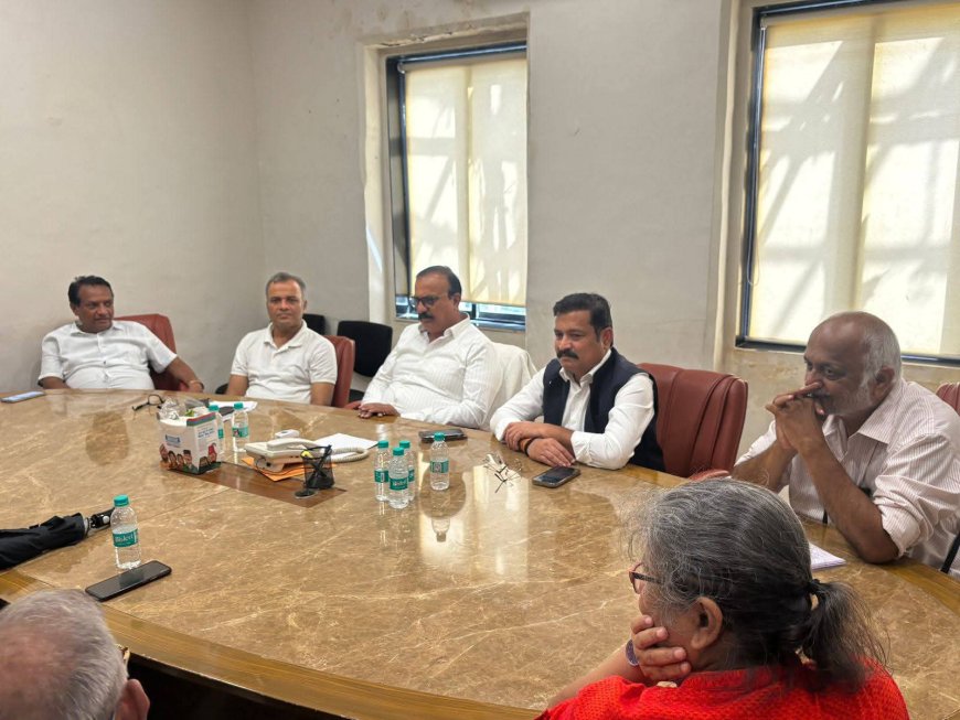 “जनसुरक्षा नाही, जनदडपशाही!” – काँग्रेसची संघर्ष समितीसोबत बैठक; काळा कायदा मागे घेण्याची निर्धार