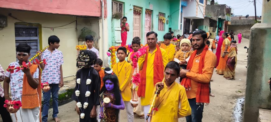 🔱 श्रावण प्रदोषानिमित्त अंभई गावात पारंपरिक कावड यात्रेचे आयोजन; शिवभक्तांचा उत्स्फूर्त सहभाग