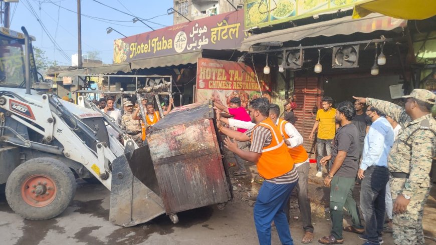 "चंपा चौक ते दमडी महल रोडवरील २० अतिक्रमणे जमीनदोस्त"