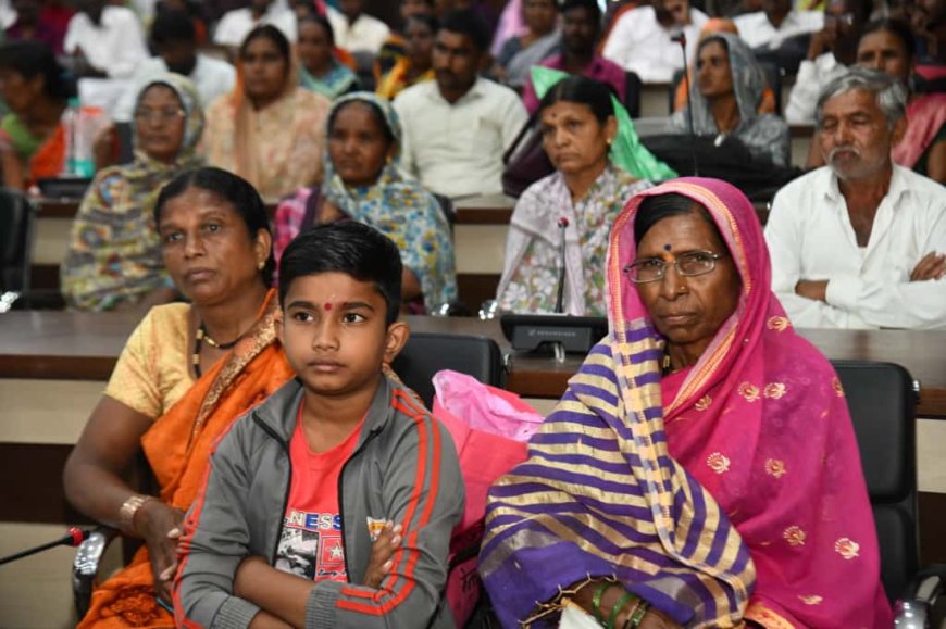 खचून जाऊ नका, प्रशासन, समाज तुमच्या सोबत-जिल्हाधिकारी स्वामी! आत्महत्याग्रस्त शेतकऱ्यांच्या कुटुंबियांना प्रशासनाचा ‘एक हात मदतीचा’