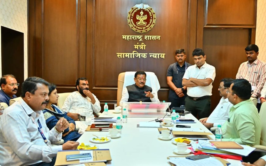 “मंत्री संजय शिरसाट यांची मोठी घोषणा : छत्रपती संभाजीनगरमध्ये 100 ‘पे अ‍ॅण्ड यूज’ शौचालये; सफाई कर्मचाऱ्यांना मिळणार स्वयंरोजगार”