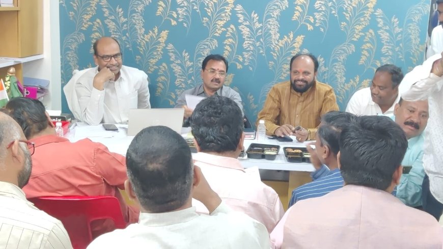 राज्यभर शिक्षकांचा संताप उसळला! 5 डिसेंबरला सर्व शाळा बंद – जिल्हाधिकारी कार्यालयांवर भव्य मोर्चा