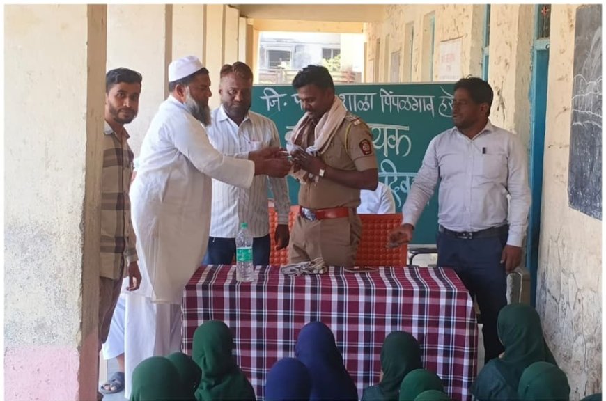 पिंपळगाव हरे. येथील जि. प. उर्दू शाळेत अल्पसंख्याक हक्क दिन साजरा