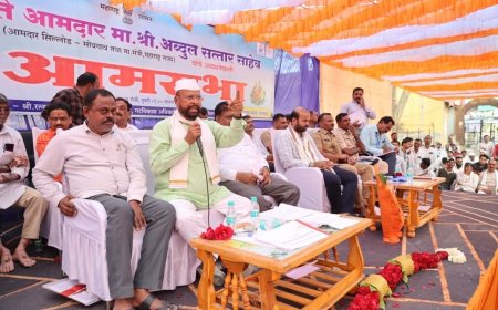 सिल्लोड पंचायत समितीतील आमसभेत विकासाचा धडाका; रखडलेली अनुदाने तातडीने देण्याचे आमदार अब्दुल सत्तार यांचे निर्देश