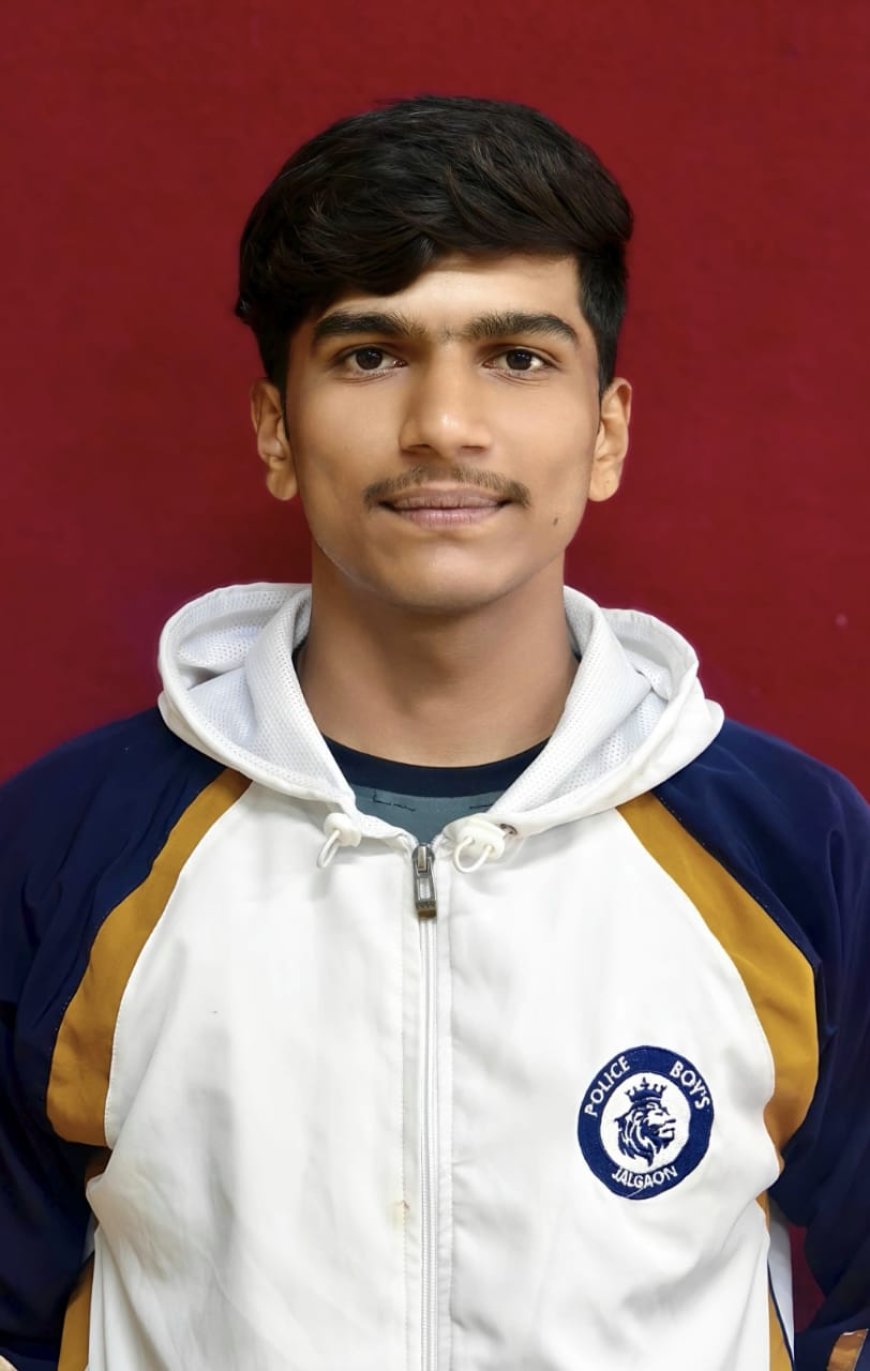 इकरा महाविद्यालयाच्या दानिश खानची आंतर विद्यापीठ फुटबॉल स्पर्धेसाठी निवड; जळगावचा खेळाडू गुजरातमध्ये चमकणार