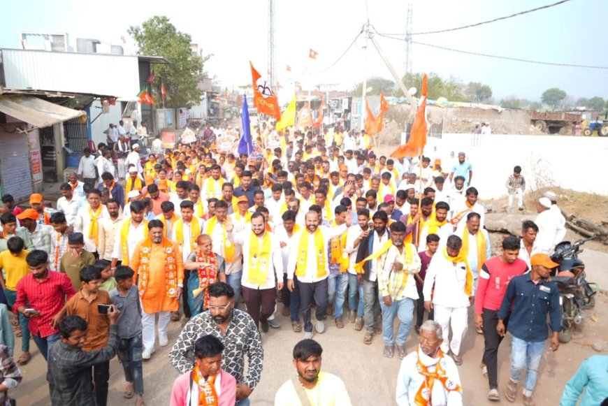 अंभईत शिवसेनेची शक्तीप्रदर्शन रॅली; अब्दुल समीर यांच्या नेतृत्वाखाली जनसागर उसळला