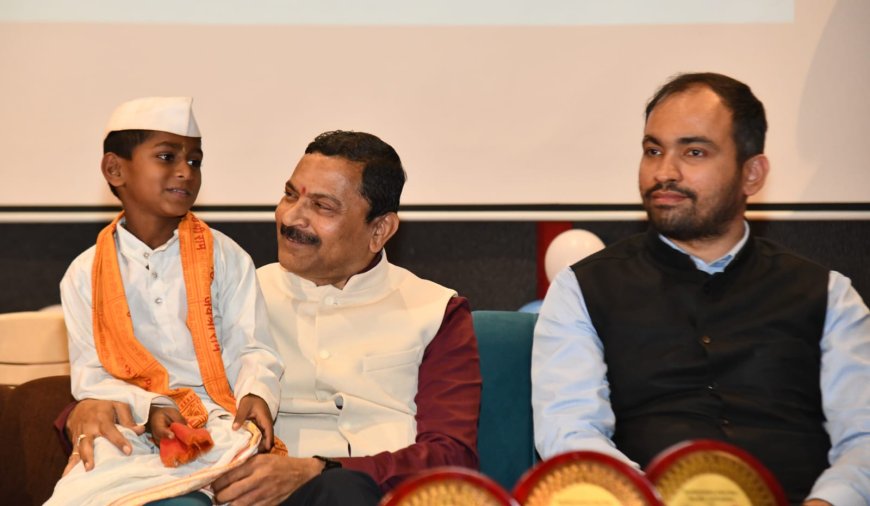 बालसाहित्याकडे द्या विशेष लक्ष;जिल्हाधिकाऱ्यांची साहित्यिकांना साद