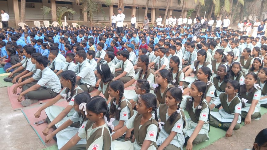 शालेय विद्यार्थ्यांना उत्तम आहार, उत्तम आरोग्याबाबत मार्गदर्शन!चांगलं खा;चांगलं व्हा-जिल्हाधिकारी दिलीप स्वामी