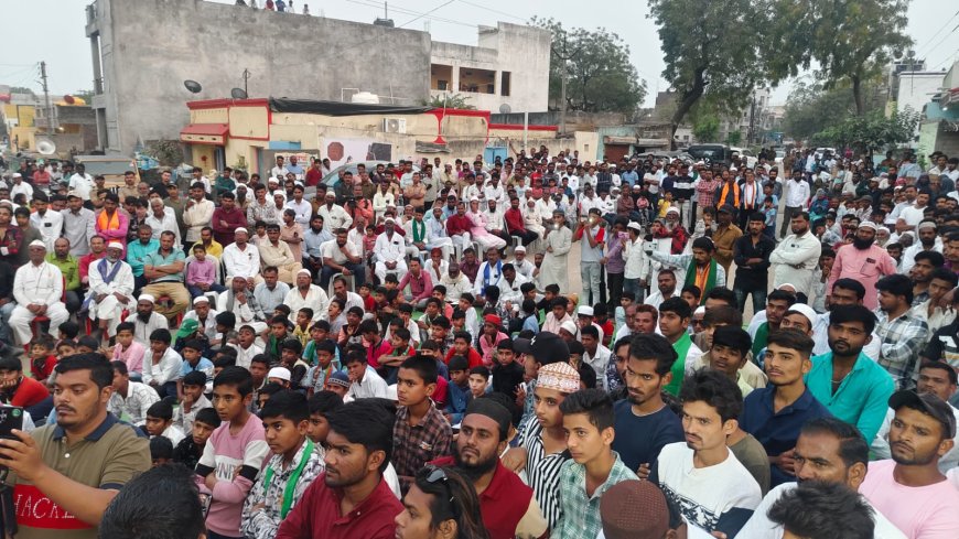 लिंबेजळगाव येथे AIMIM ची जाहीर सभा; इम्तियाज जलील यांचे जोरदार भाषण, उमेदवारांना विजयी करण्याचे आवाहन