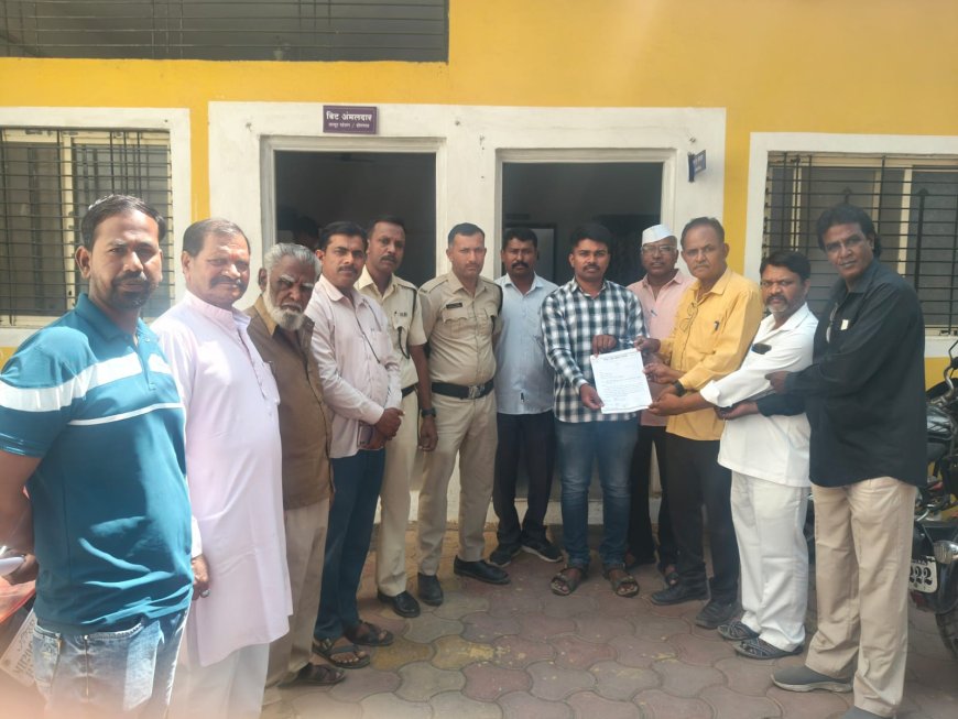 प्रदेश प्रवक्ते हनुमंत पवार यांच्यावर हल्ला; हल्लेखोरांवर तात्काळ कारवाईची मागणी लासूर स्टेशन शहर काँग्रेसचे पोलीस ठाण्यात निवेदन