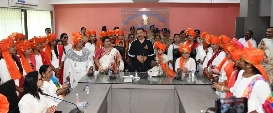 सुपर वुमन बाईक रॅलीने महिला दिन साजरा! महिलांनो स्वतःच्या क्षमता ओळखा- जिल्हाधिकारी दिलीप स्वामी
