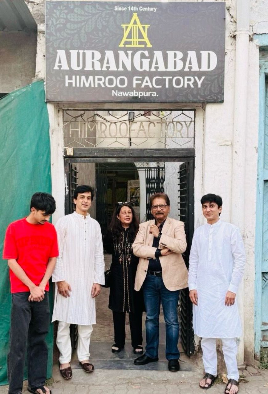 NHRC अध्यक्षांची औरंगाबाद हिमरू फॅक्टरीला भेट; पारंपरिक कलेचे कौतुक