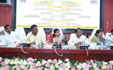 पंचायत समिती कामकाजाचा सखोल आढावा; आमदार अनुराधाताई चव्हाण यांच्या बैठकीत विकासकामांना गती देण्याच्या सूचना