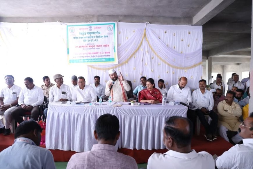 “खरीपपूर्व तयारीला वेग; सिल्लोडमध्ये अब्दुल सत्तार यांचा अधिकाऱ्यांना कडक इशारा”