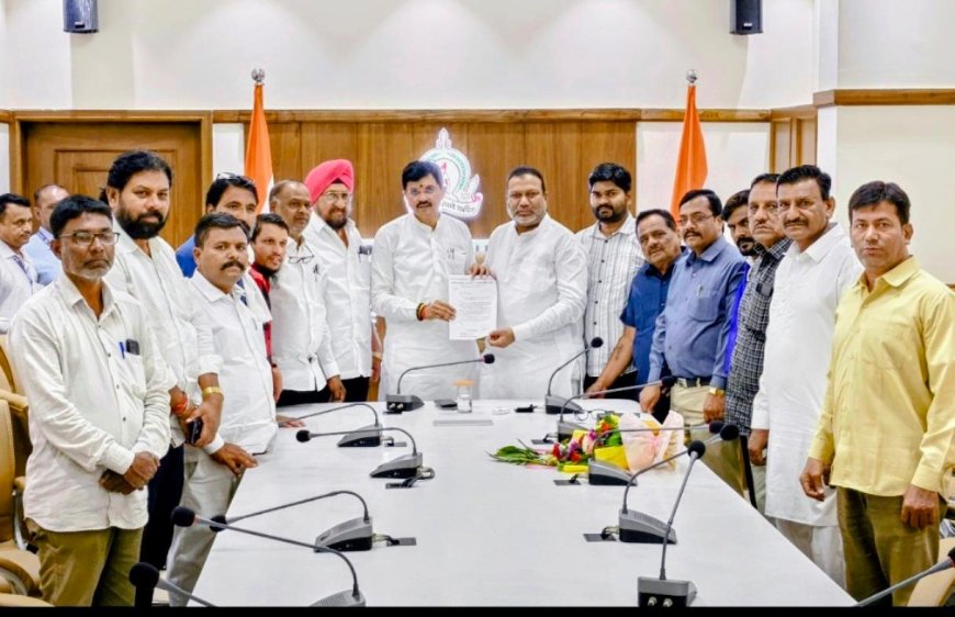 “डॉ. जफर अहमद खान यांच्या नावाने रस्त्याला नामकरणाची मागणी; काँग्रेसचे महापौरांना निवेदन”