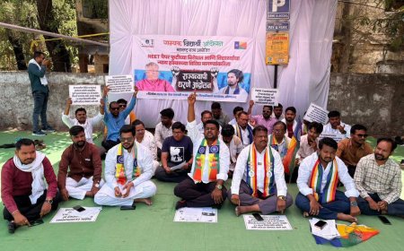 केंद्रीय शिक्षणमंत्री धर्मेंद्र प्रधान यांच्या राजीनाम्याच्या मागणीसह सम्यक विद्यार्थी आंदोलनाचे राज्यव्यापी धरणे आंदोलन
