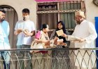 मुंबईच्या सहयोग ट्रस्ट व निर्मिक लर्निंग सेंटरकडून ‘डॉ. ए.पी.जे. अब्दुल कलाम मोहल्ला बाल वाचनालया’ला भेट; उपक्रमाचे कौतुक