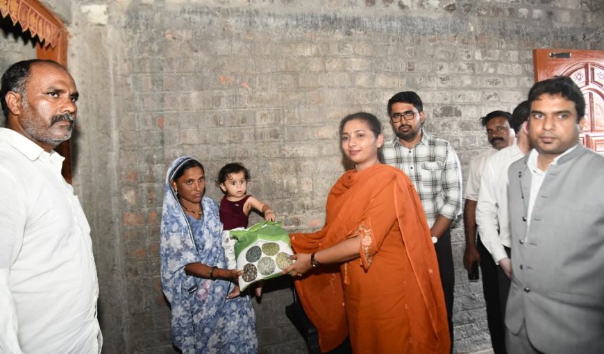 जिल्हाधिकाऱ्यांची पिंपरी गावात भेट शेतकरी आत्महत्याग्रस्त कुटुंबाची केली विचारपूस