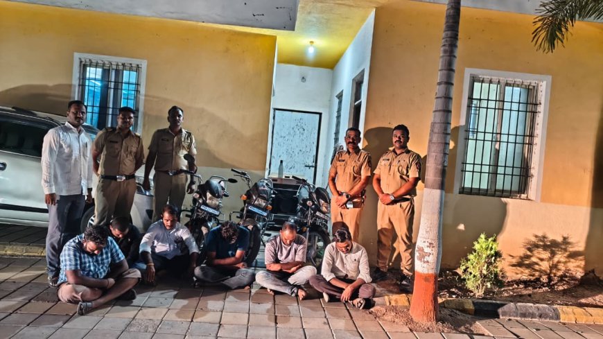 चितेगावमध्ये जुगार अड्ड्यावर पोलिसांचा छापा; ६ जणांविरुद्ध गुन्हा, १.८७ लाखांचा मुद्देमाल जप्त