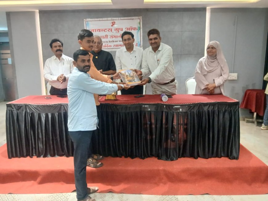‘सेल्फ-स्टडी’वर घवघवीत यश; जायन्ट्स ग्रुपतर्फे मनपा शाळांतील गुणवंतांचा भव्य सत्कार