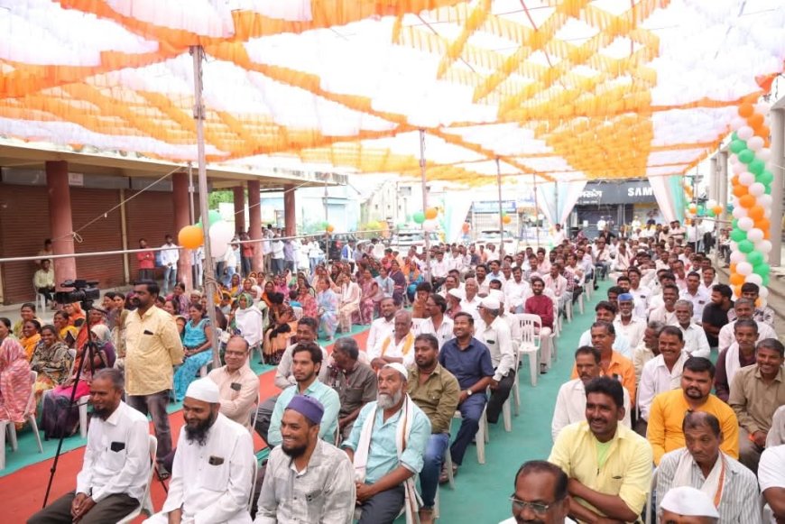 सिल्लोडमध्ये १६५ कुटुंबांच्या घरकुल स्वप्नांना पंख; आमदार अब्दुल सत्तार यांच्या हस्ते मंजुरी आदेशांचे वितरण