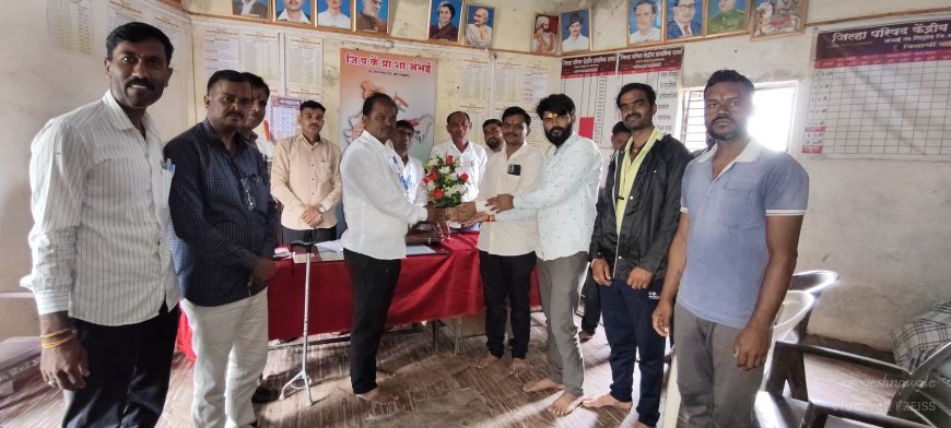 अंभई जिल्हा परिषद केंद्रीय प्राथमिक शाळेत नव्याने रुजू झालेल्या शिक्षकांचे स्वागत