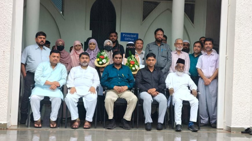 इकरा युनानी मेडिकल कॉलेजची सुवर्ण कामगिरी; दोन विद्यार्थिनींनी पटकावले गोल्ड मेडल