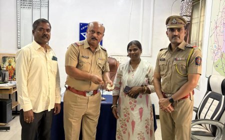 खुलताबाद पोलिसांची तत्परता; उत्तर प्रदेशातील महिलेची हरवलेली पर्स CCTVच्या मदतीने शोधून केली परत