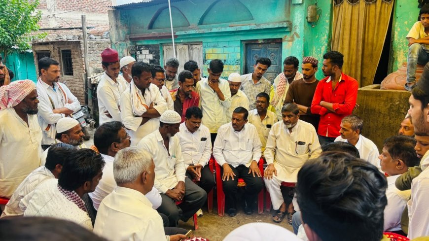 वाघुळखेडा शिवारात वीज कोसळून तीन महिलांचा मृत्यू; राष्ट्रवादी शरद पवार पक्षातर्फे पीडित कुटुंबांची भेट घेऊन सांत्वन