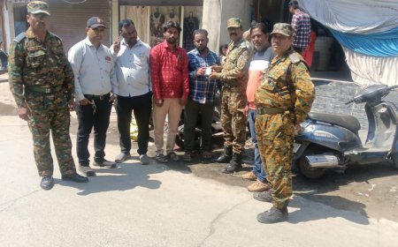 पाणी वाया घालवाल तर खिसा होणार रिकामा! नळाला तोटी नाही, रस्त्यावर पाणी सोडले तर मनपाचा दणका; आरेफ व हिलाल कॉलनीत दोघांवर दंड