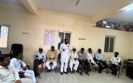 अब्दुल सत्तार यांच्या प्रमुख पदाधिकाऱ्यांच्या उपस्थितीत अंभईत बैठक! डॉ. प्रतापसिंह पाटील यांच्या पाठीशी उभे राहा; हरिदास शेलार यांचे आवाहन