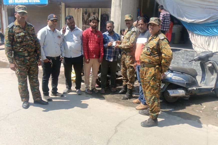 पाणी वाया घालवाल तर खिसा होणार रिकामा! नळाला तोटी नाही, रस्त्यावर पाणी सोडले तर मनपाचा दणका; आरेफ व हिलाल कॉलनीत दोघांवर दंड