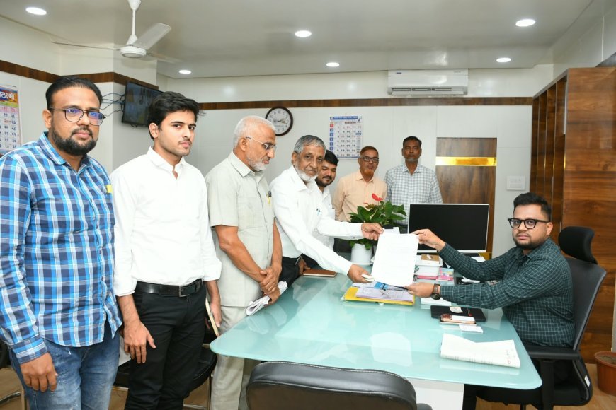 भंगार बाजारातील 117 दुकानदारांच्या पुनर्वसनाची मागणी; नुकसानभरपाईसाठी एपीसीआर-एकता संघटनेचे आयुक्तांना निवेदन