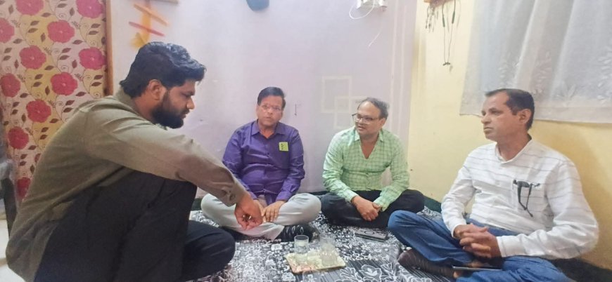 पत्रकार अब्दुल कयूम यांच्या कुटुंबीयांची ‘व्हॉईस ऑफ मीडिया’कडून भेट; दुःखाच्या काळात खंबीरपणे सोबत राहण्याची ग्वाही